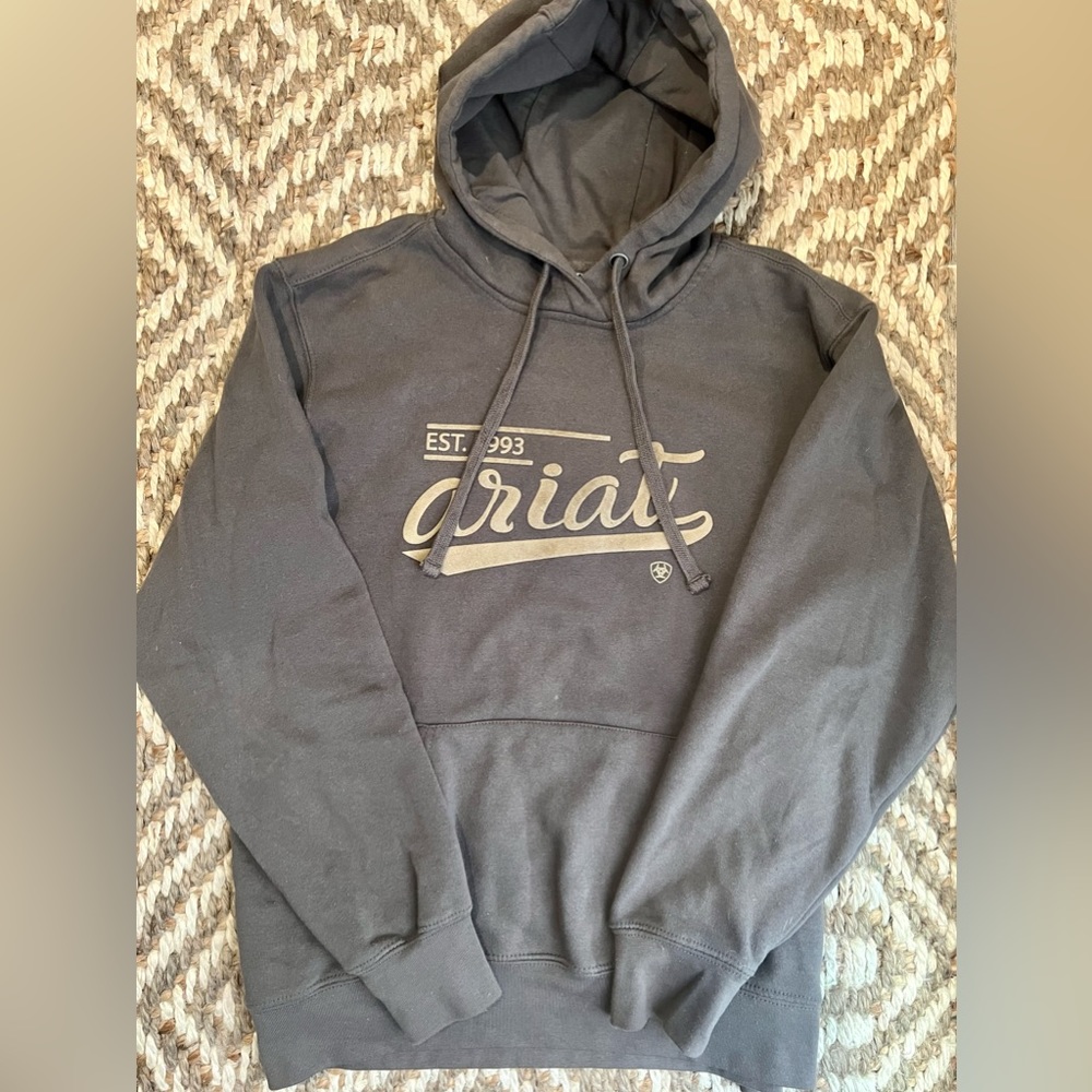 Ariat hoodie. Great condition.